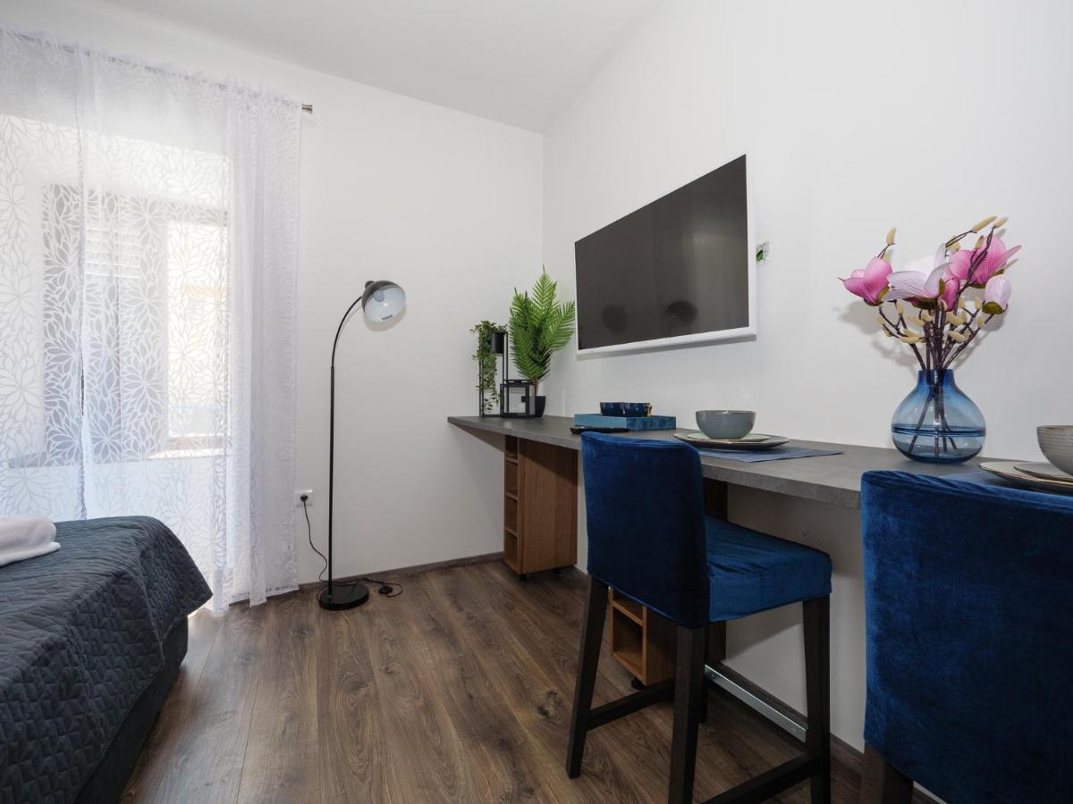 Arena Delight Studio Apartments Pula Exterior foto